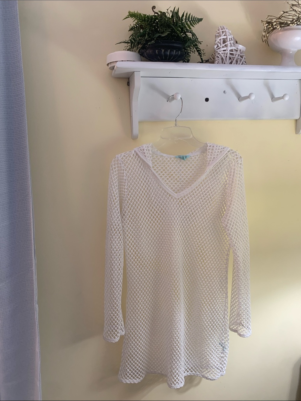 Balance Collection White Mesh Hooded Tunic